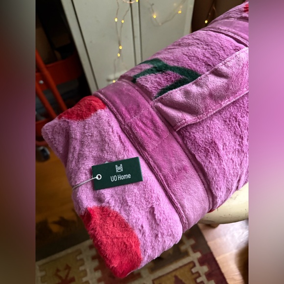 Harper Faux Fur Printed  Throw Blanket 🍒 - Picture 7 of 10